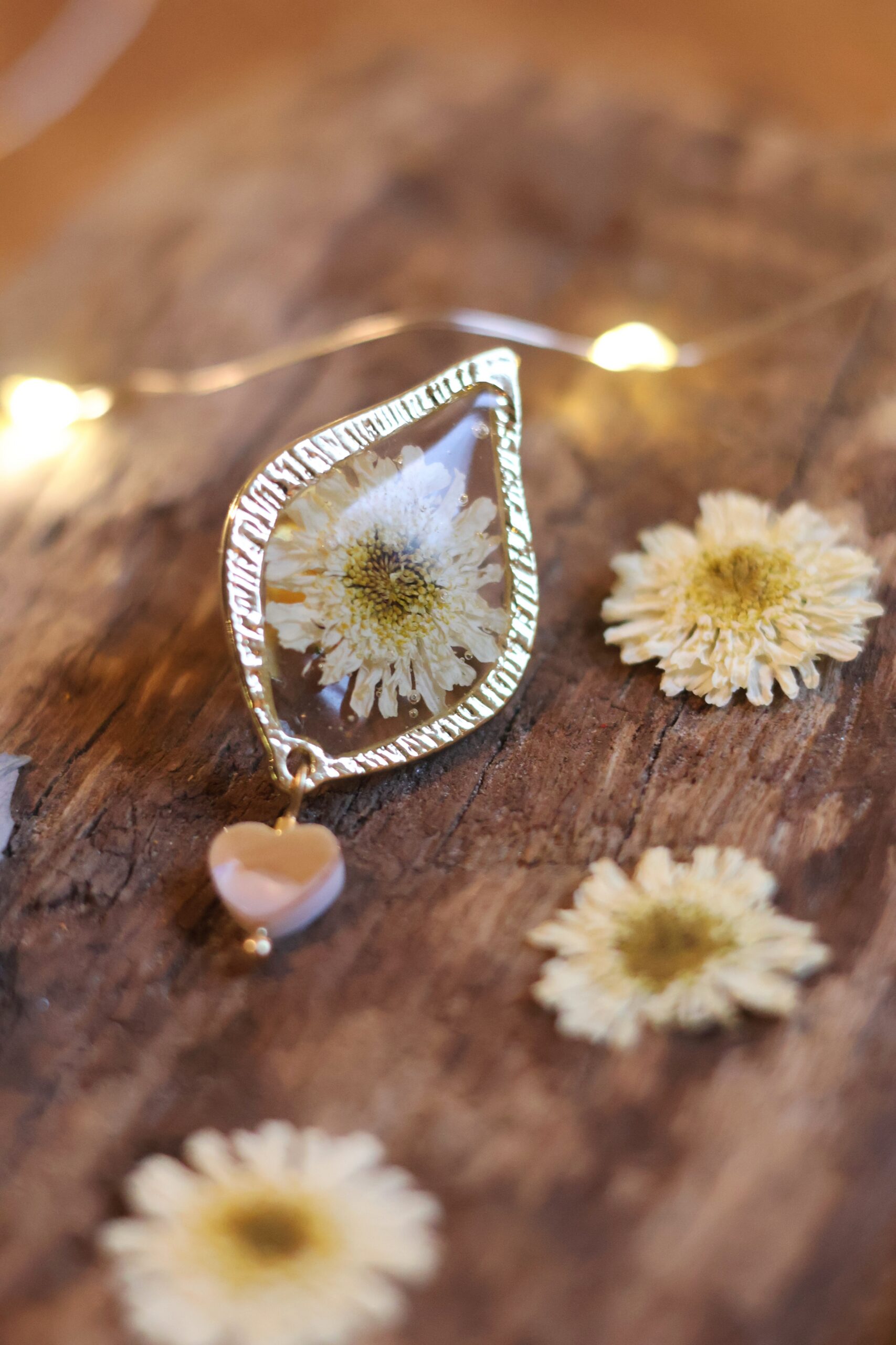 Broche Camomille- Nacre